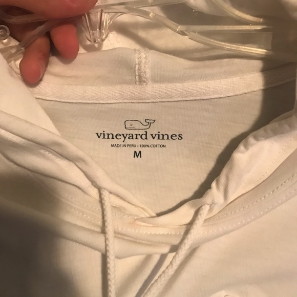 Vineyard vines light pullover sweatshirt - Picture 3 of 3